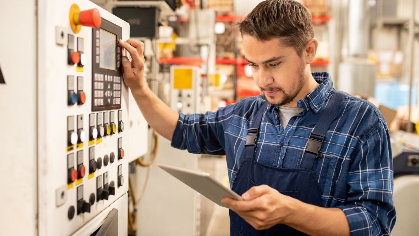 Operator viewing work instruction